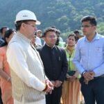 चारधाम यात्रा के मद्देनजर ग्राउंड जीरो पर उतरे मुख्यमंत्री, रुद्रप्रयाग से गुप्तकाशी तक सड़क मार्ग से किया यात्रा मार्ग का निरीक्षण