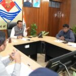 मुख्य सचिव श्री आनंद बर्द्धन ने शुक्रवार को सचिवालय में देहरादून शहर के यातायात संतुलन को लेकर देहरादून मोबिलिटी प्लान की बैठक ली