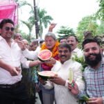 हरदा ने अर्जित अवकाश तरबूज, खरबूजा, ककड़ी मंडवे की रोटी लाल चावल की पार्टी दें खोला का पहाड़ी व्यंजन के तड़के से क़िया सबका स्वागत 