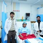 श्री महंत इन्दिरेश अस्प्ताल में बिना सर्जरी  घुटने के दर्द का सफल उपचार