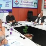 मुख्य सचिव आनन्द बर्द्धन ने की चारधाम यात्रा की समीक्षा