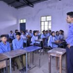 छात्रा से मारपीट के मामले में अतिथि शिक्षिका का अनुबंध समाप्त, डीएम ने दिए सख्त निर्देश